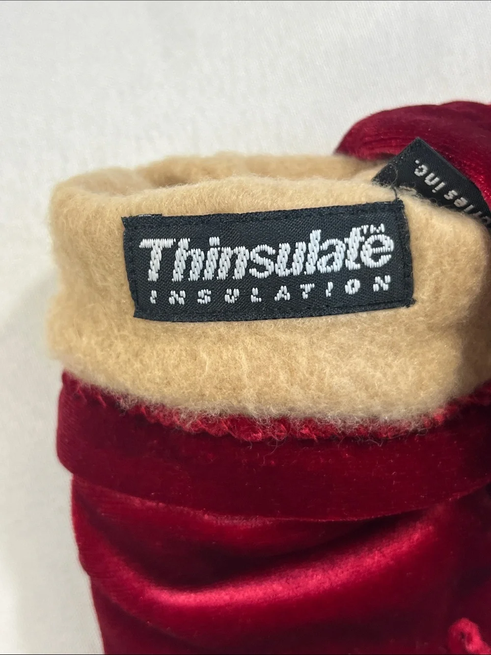Cejon Velvet Gloves in Wine Red Thinsulate Lining One Size